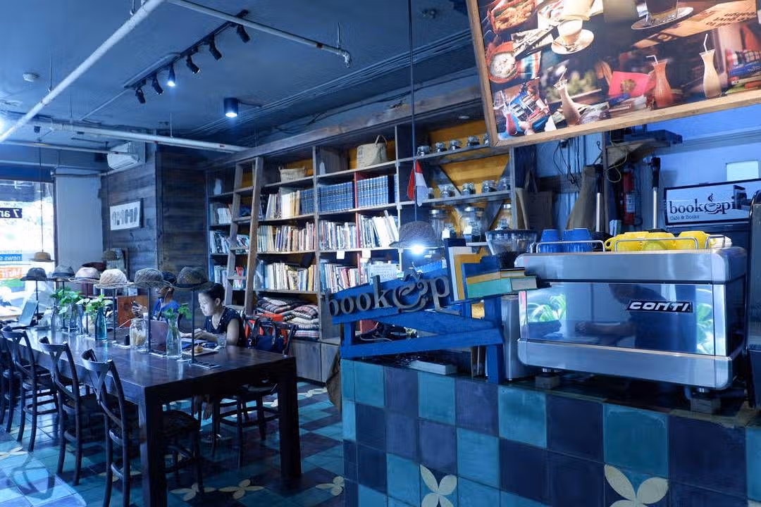 Cafe Malam Dengan Sajian Dessert Unik di Malang Pengalaman Rasa yang Tak Terlupakan