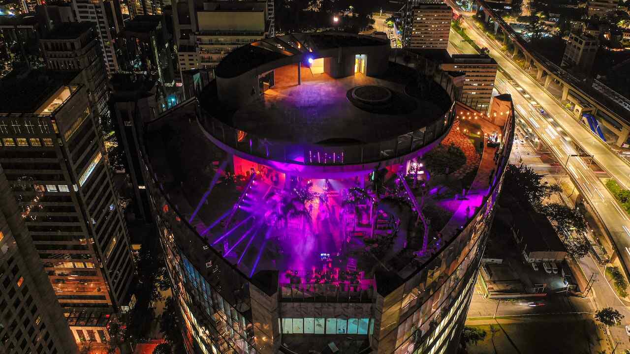 Tempat Dugem Malam Terbaik 2025: Panduan Lengkap untuk Pengalaman Malam yang Tak Terlupakan