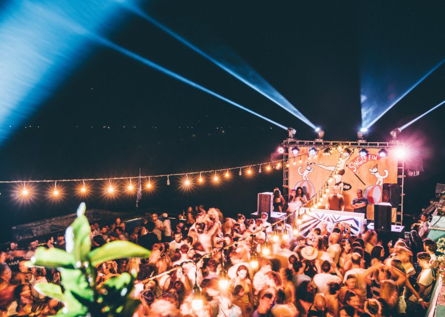 Keseruan Night Party Indonesia 2026 dengan Konsep Modern dan Spektakuler