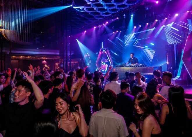 Fenomena Live DJ dan Pesta Musik Elektronik di Klub Malam Kota Besar Indonesia